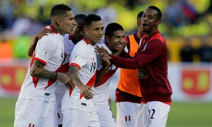 seleccionperuana_flores770x420.jpg