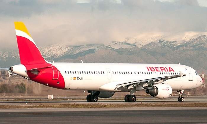 Iberia-A321.jpg