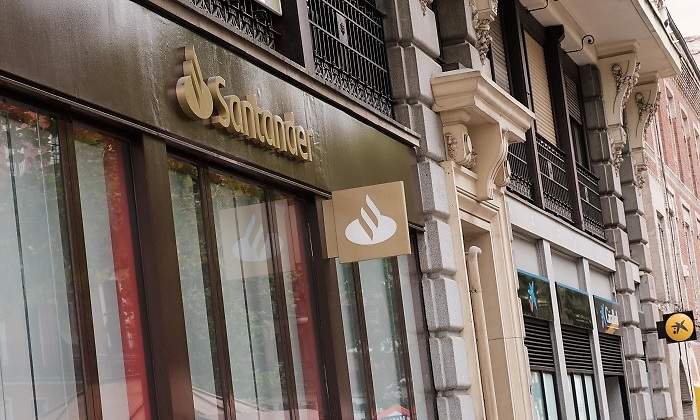 sucursales-oficinas-santander-caixabank1.jpg
