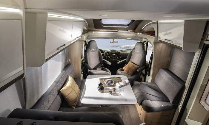 ADRIA-MATRIX-670SL-omar-caravan.jpg