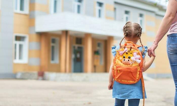 colegio-madre-hija-dreamstime.jpg