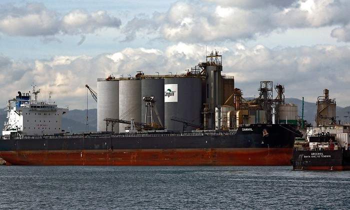 buque-puerto-bcn-moreno.jpg