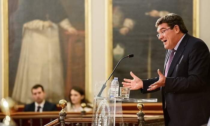 escriva-manos-770.jpg
