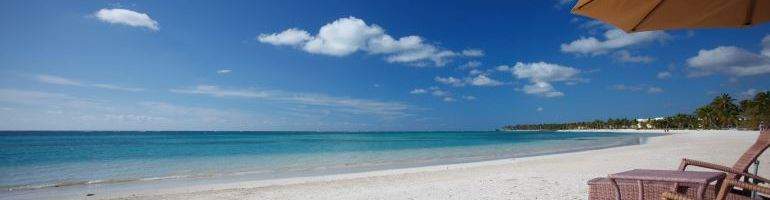 vacaciones-playa-estrecha.jpg