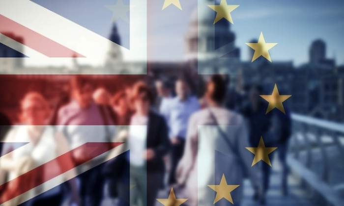 brexit-personas-banderas-dreams.jpg