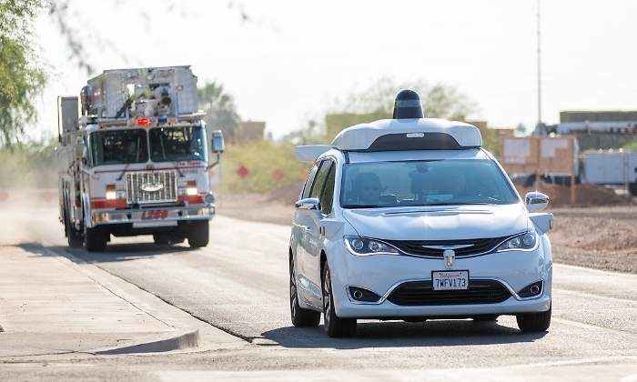 waymo-bomberos.jpg
