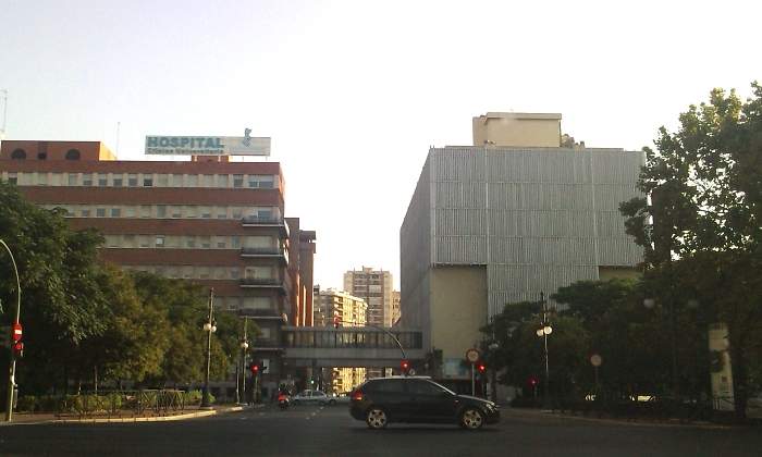 hospital-clinico-valencia-wikipedia.jpg