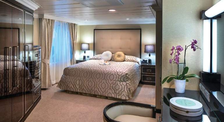 INS Vista Suite.