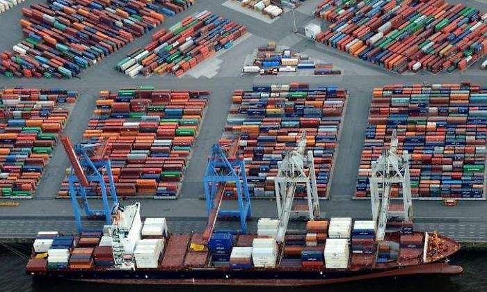 buque-reuters-puerto-comercio-barco-container.jpg
