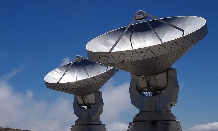Radiotelescopio-situado-en-Pic-de-Bure