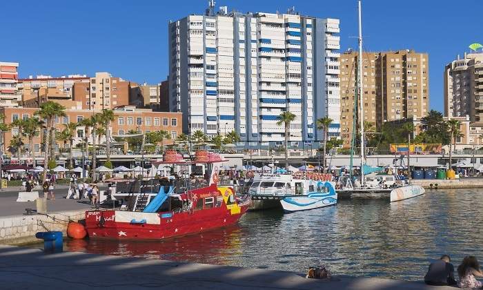 Malaga-barco-viviendas.jpg