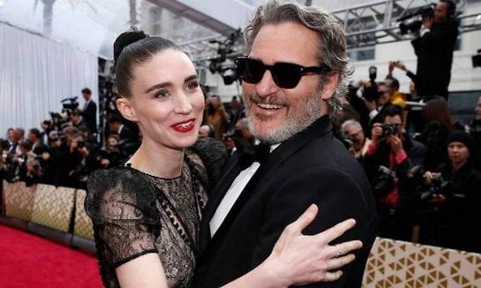 joaquin-phoenix-padre-rooney-mara-nombre-770.jpg