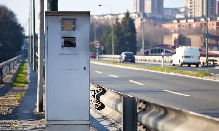 radar-carretera-dreamstime.jpg