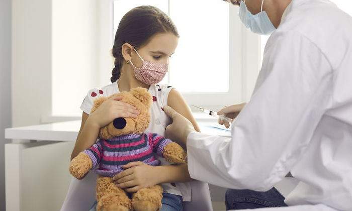 vacunacion-covid-19-pfizer-adolescentes.jpg