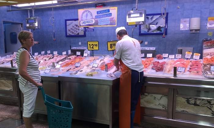 pescaderia-clienta.jpg