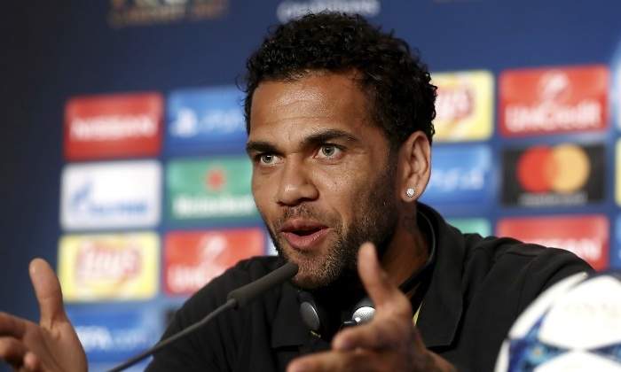 dani-alves-rp-final-cardiff-reuters.jpg