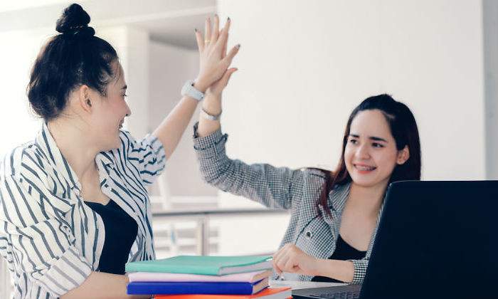 mujeres-estudiantes-defini.jpg