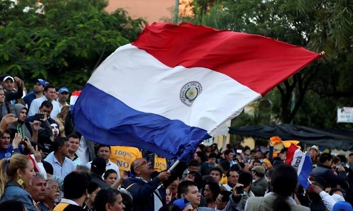 paraguay-bandera-reuters.jpg