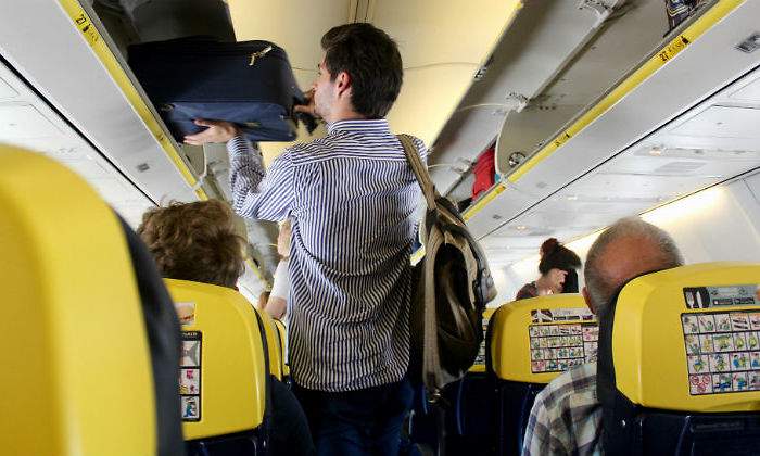 ryanair-maleta-cabina-dentro.jpg