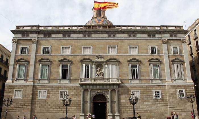 generalitat-palacio-cataluña-wikipedia.jpg