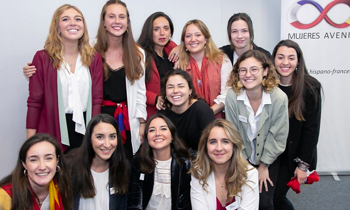 Comision-joven-de-Mujeres-Avenir.png