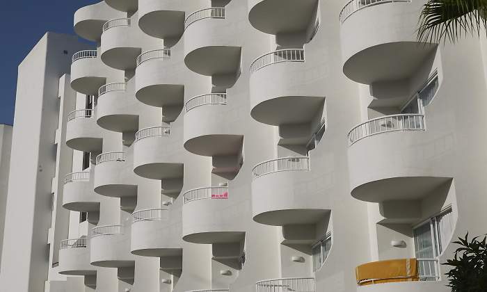 apartamentos-ibiza-istock.jpg