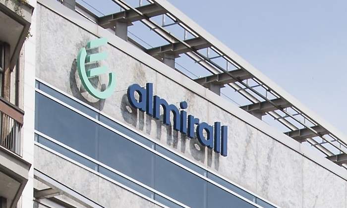 almirall-logonuevo-edificio.jpg