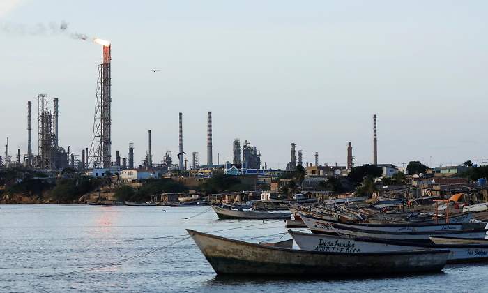 Pozo-petrolero-de-PDVSA.jpg