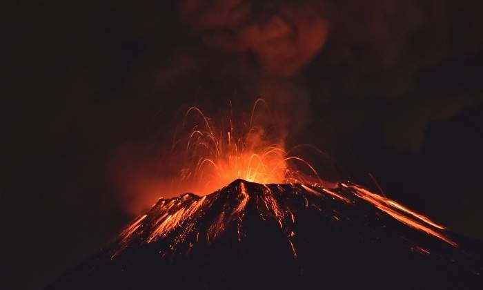 VolcanPopocatepetl-27sept2017-Reuters.jpg