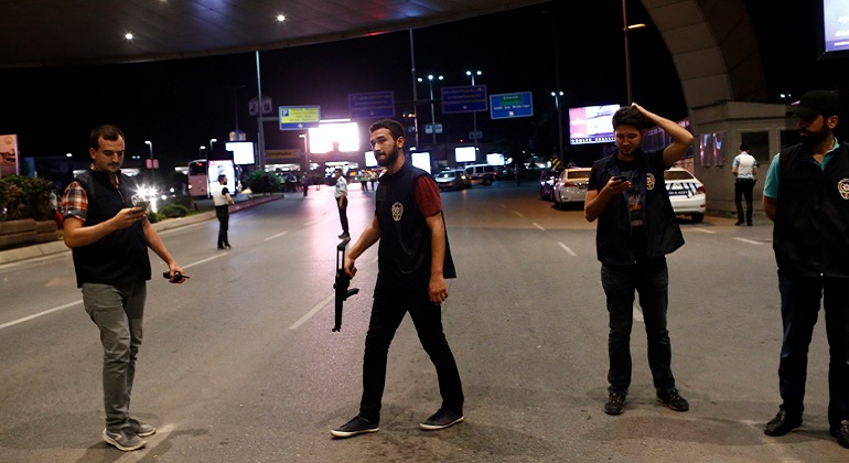 Atentado en el aeropuerto de Estambul