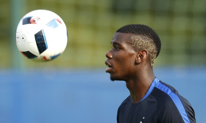 Pogba-mirada-balon-2016-entreno-Reuters.jpg