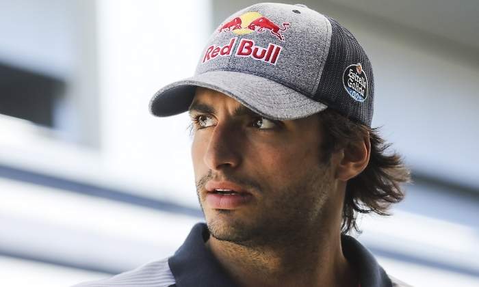 carlos-sainz-reuters.jpg