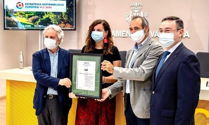 CERTIFICADO-HUELLA-CARBONO-TURISMO-GLOBAL-OMNIUM-SANDRA-GoMEZ-770.jpg