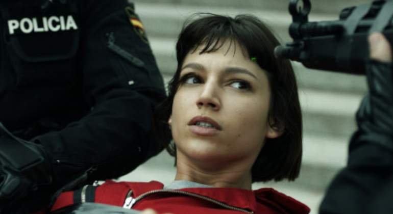 La Casa De Papel Raquel Descubre La Verdadera Identidad De El Profesor Ecoteuve Es