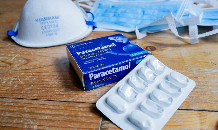 paracetamol-covid-mascarillas-vacunacion-dreamstime.jpg