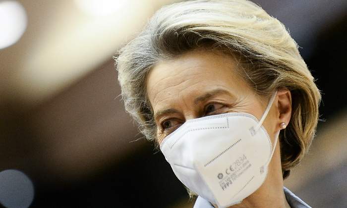 ursula-von-der-leyen-presidenta-comision-europea-mascarilla-bruselas-10febrero2020-reuters-770x420.jpg