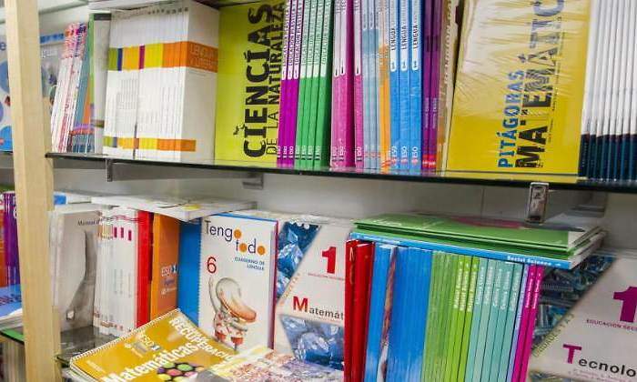 libros-texto-estanteria-770-efe.jpg