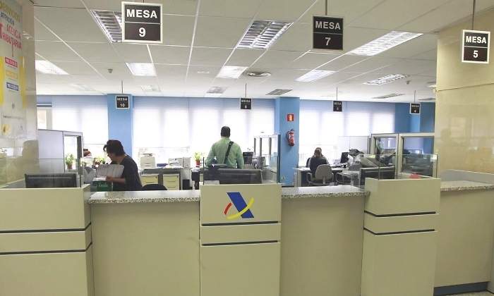 renta2018-oficina-mesas.jpg