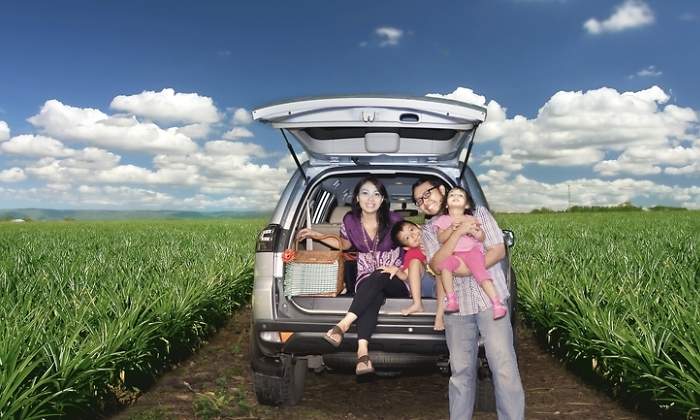 familia-coche-viaje-dreams.jpg