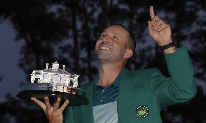 Sergio-Garcia-senala-cielo-gana-augusta-2017-reuters.jpg