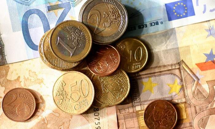 dinero-dreamstime.jpg