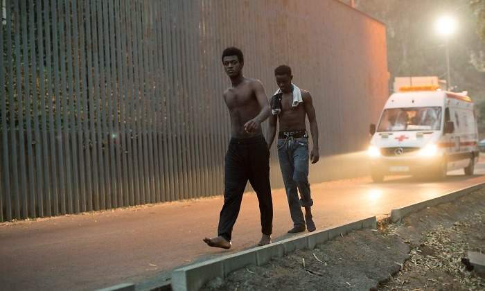 Ceuta-Inmigrantes-ambulancia-2017-reuters.jpg