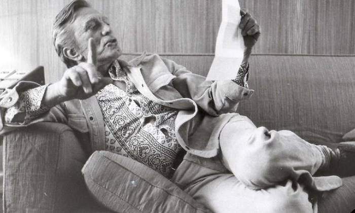 kirk-douglas-770-bn.jpg