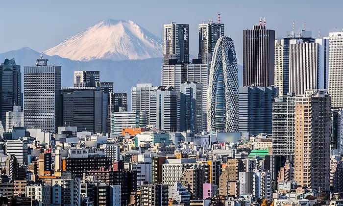 La-ciudad-de-Tokio-con-el-monto-Fuji-al-fondo-iStock.jpg