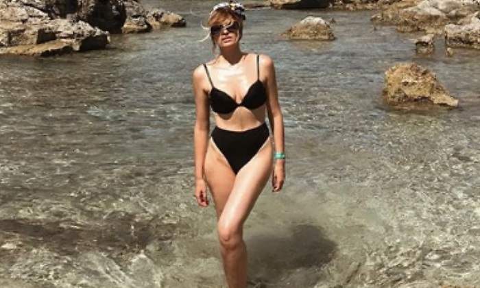 adriana-abenia-bikinazo-ibiza-770.jpg