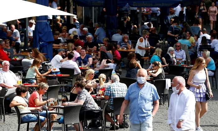 coronavirus-alemania-terrazas-reuters.jpg
