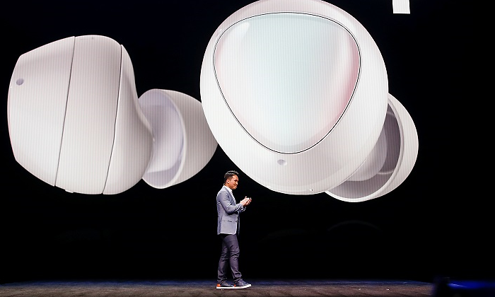 samsung-airpods-reuters-770x420.png