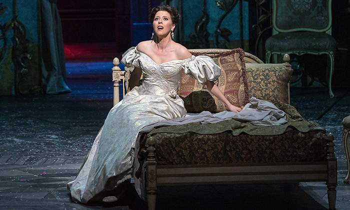 TRAVIATA