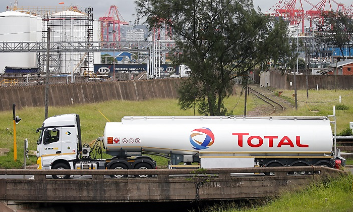 total-petroleo-camion-sudafrica-reuters-770x420.png