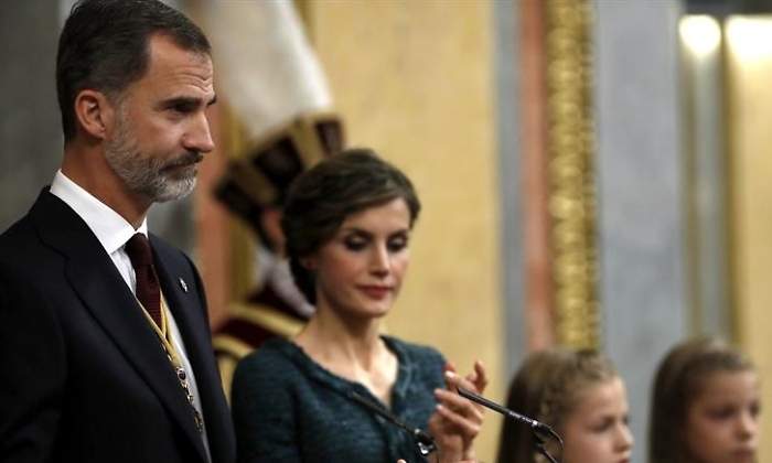 FelipeLetiziaCongreso-17nov2016EFE.jpg